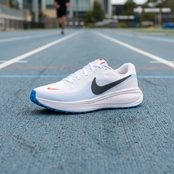 Tênis Nike Revolution 8 Masculino (imagem ilustrativa)